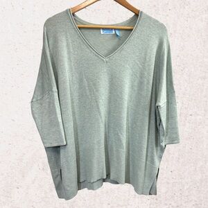 Elegant Green V-Neck Blouse